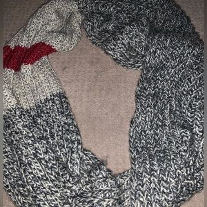 Roots Infinite Cabin Scarf!